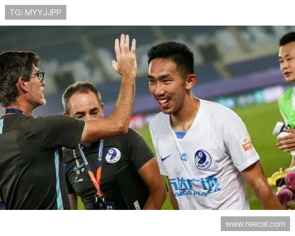 五后卫变阵计划很完美，但还没比赛赫苏斯-巴斯克斯就受伤了